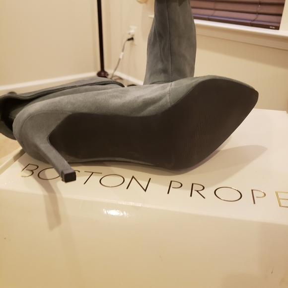 Shoes - Picture 4 of 4